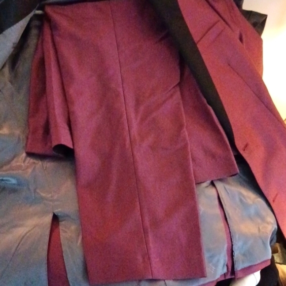 RYAN SEACREST DISTINCTION Cherry Wine Tuxedo Suit - Picture 12 of 12